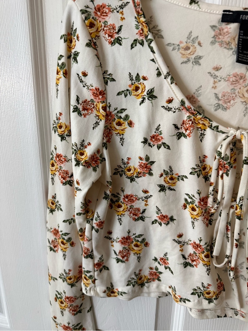 Forever 21 Cream Floral Lace-Up Long Sleeve Top - Picture 3 of 5